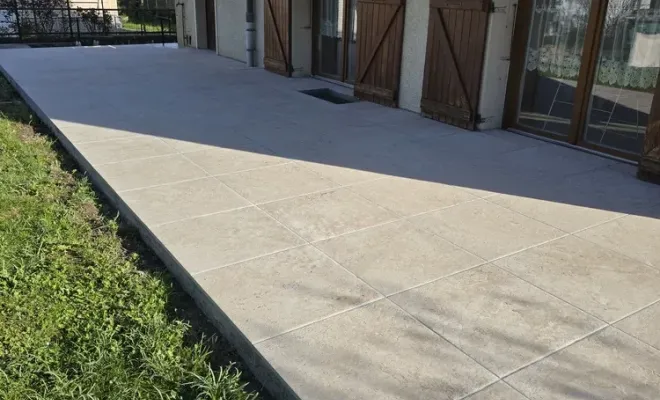 Réfection d'une terrasse en carrelage grès cérame à Chambéry, Chambéry, ANTHONY FONTAINE PAYSAGISTE