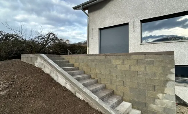 Une dalle béton pour une terrasse à la chapelle blanche, Chambéry, ANTHONY FONTAINE PAYSAGISTE