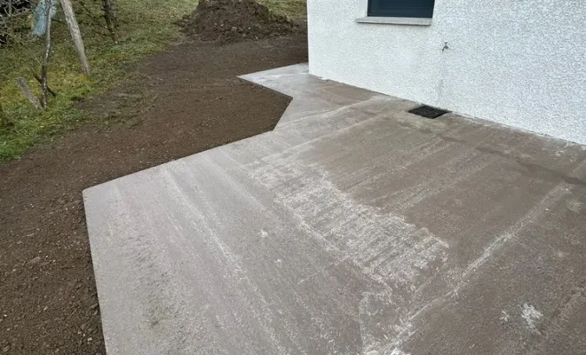 Une dalle béton pour une terrasse à la chapelle blanche, Chambéry, ANTHONY FONTAINE PAYSAGISTE