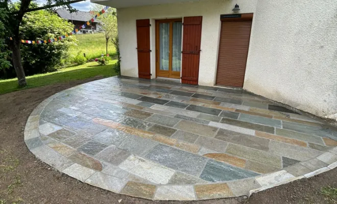 Terrasse en pierre naturelle à aillon le vieux, Chambéry, ANTHONY FONTAINE PAYSAGISTE