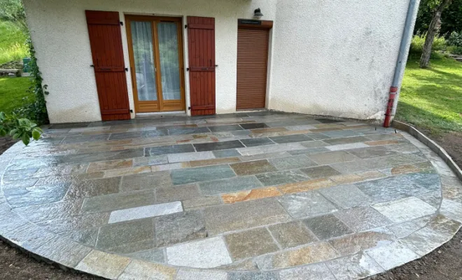 Terrasse en pierre naturelle à aillon le vieux, Chambéry, ANTHONY FONTAINE PAYSAGISTE