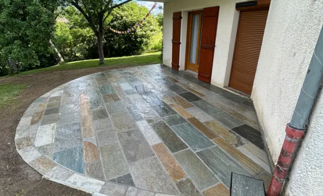 Terrasse en pierre naturelle à aillon le vieux, Chambéry, ANTHONY FONTAINE PAYSAGISTE